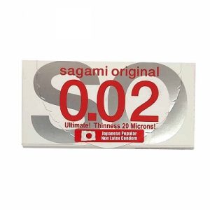 کاندوم ساگامی ژاپنی 2 عددی مقاوم و نازک ترین کاندوم هم از جهت استحکام و کیفیت می باشد. بدون بو  بودن و ضد هرگونه آلرژی و حساسیت می باشد.